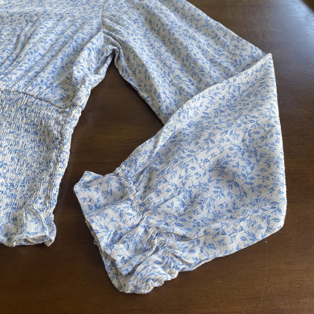Paper Crane Puffy Sleeve Smock Top Blue & White Women’s Medium - Picture 4 of 10